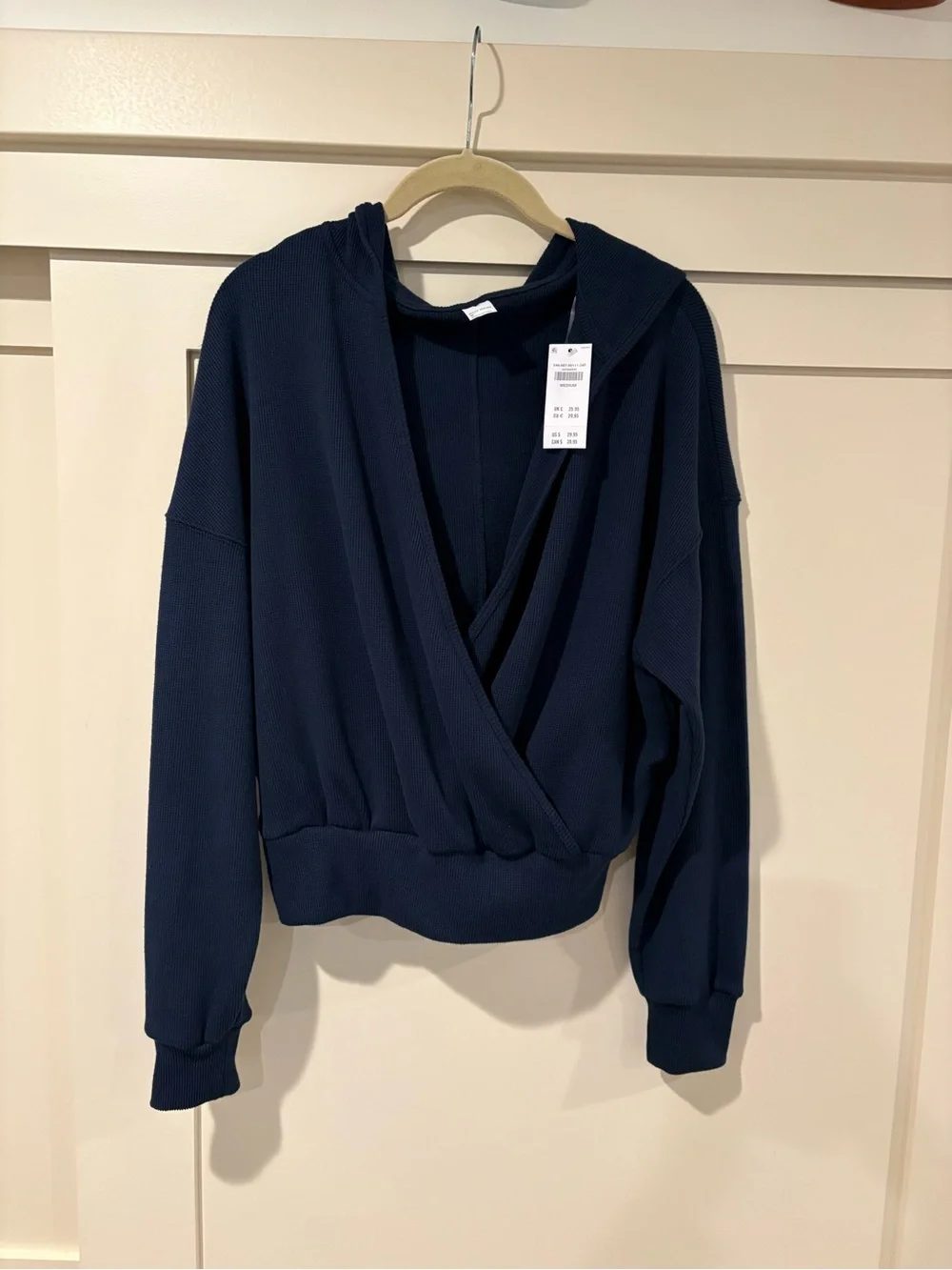 Hollister Gilly Hicks Navy Wrap Hoodie NWT - Picture 5 of 5